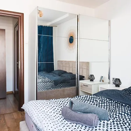 Chic 2-room In The Heart Of With Amazing View Apartmán *