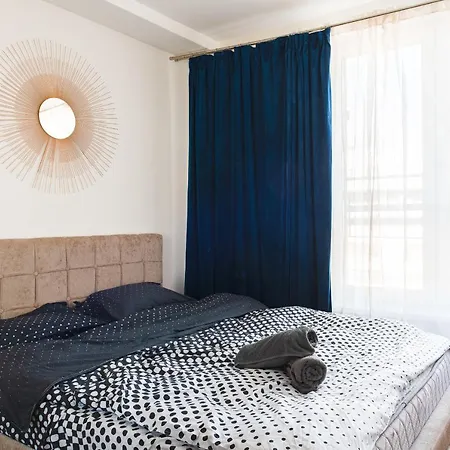 Chic 2-room In The Heart Of With Amazing View Bükreş